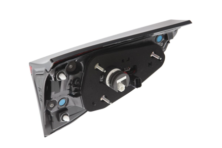 Stop lampa spate Dreapta partea interioara, LED, culoare sticla rosu potrivit TOYOTA YARIS CROSS dupa 2020 [2]