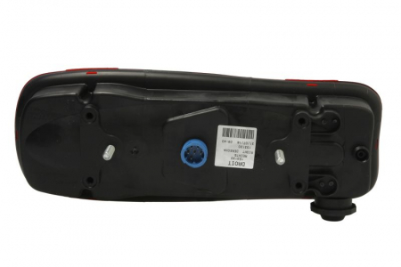 Stop spate dreapta LC5 (cu intermitent, cu far de ceață, lumina de marșarier, cu stop, lumină de parcare, reflector triunghiular, cu semnal invers) [1]