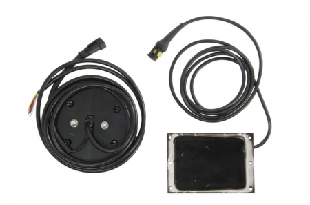 Stop spate dreapta (LED, 24V, cu intermitent, cu far de ceață, lumina de marșarier, cu stop, lumină de parcare, indicator dinamic, lungime cablu: 2m, cu un rezistor de sarcină indicator) [1]