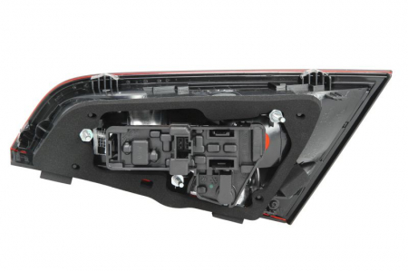 Stop spate Stanga (partea interioara, H6W) potrivit AUDI A3 06.08-10.20 [1]