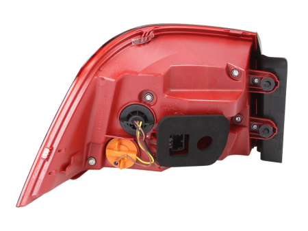 Stop tripla lampa spate dreapta (exterior/LED, Semnalizator alb, culoare sticla: rosu, lumini mers inapoi) VW PASSAT COMBI 2010-2014 [1]
