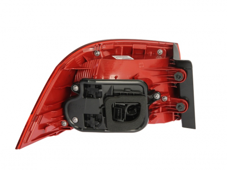 Stop tripla lampa spate dreapta ( exterior , Semnalizator alb, culoare sticla: rosu) VW PASSAT COMBI 2010-2014 [1]