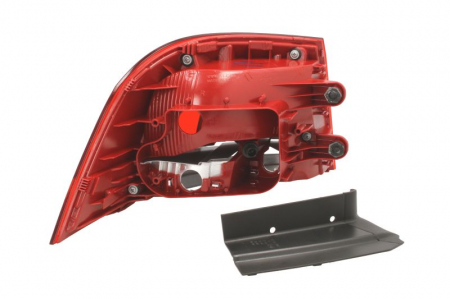 Stop tripla lampa spate dreapta ( exterior ) VW PASSAT COMBI 2010-2014 [1]