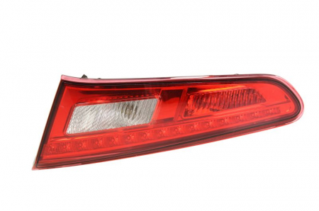 Stopuri - Stop tripla lampa spate dreapta (interior, culoare sticla: rosu) ALFA ROMEO GIULIETTA dupa 2010