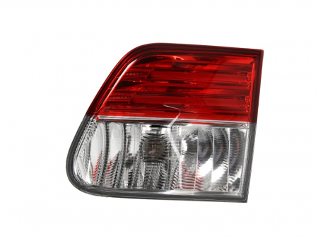 Stopuri - Stop tripla lampa spate dreapta (interior, culoare sticla: rosu, lumini mers inapoi) TOYOTA AVENSIS COMBI dupa 2012-2015