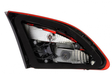Stop tripla lampa spate dreapta (interior, culoare sticla: rosu) OPEL ASTRA LIMUZINA 2012-2015 [1]