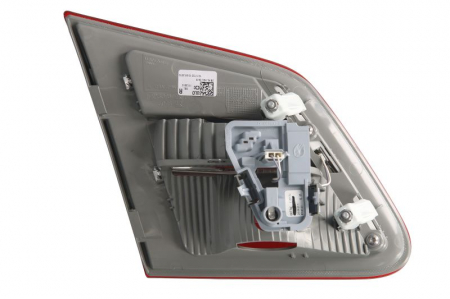 Stop tripla lampa spate dreapta (interior, Semnalizator alb, culoare sticla: rosu) MERCEDES Clasa B 2011-2014 [3]