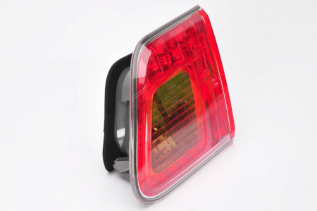 Stop tripla lampa spate dreapta ( interior ) TOYOTA AVENSIS COMBI dupa 2009 [1]