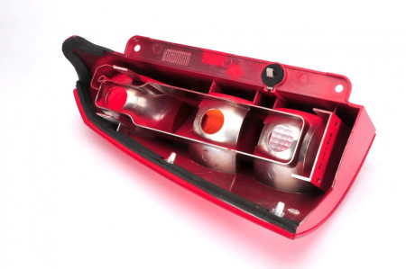 Stop tripla lampa spate dreapta (Semnalizator portocaliu, culoare sticla: rosu) FORD FOCUS COMBI 1998-2004 [2]