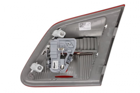 Stop tripla lampa spate stanga (interior, Semnalizator alb, culoare sticla: rosu) MERCEDES Clasa B 2011-2014 [1]