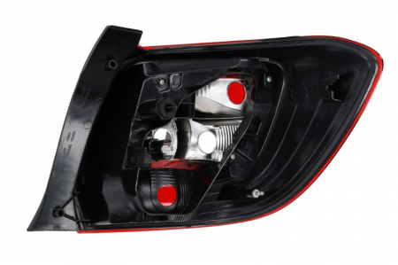 Stop tripla lampa spate stanga (Semnalizator alb, culoare sticla fumuriu, lumini ceata, lumini mers inapoi) DACIA SANDERO 5 usi dupa 2012 [1]