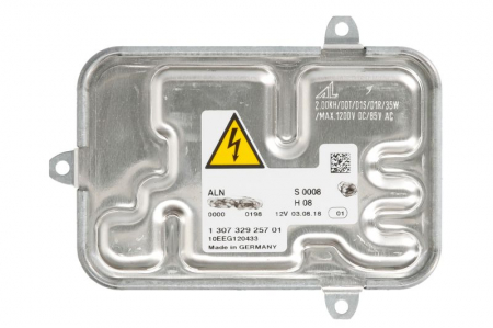 Piese Auto - Unitate control instalatie xenon SKODA YETI; VW PASSAT CC, TOURAN dupa 2003