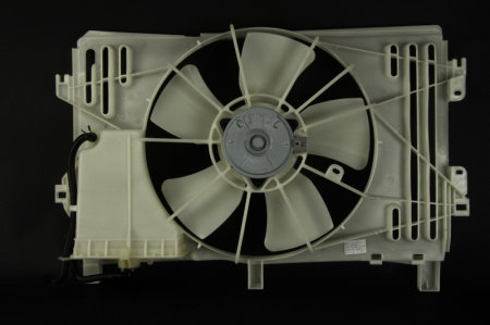 Ventilator - Ventilator radiator Dreapta (cu carcasa) potrivit AUDI COUPE B3; TOYOTA COROLLA, COROLLA VERSO 1.4-2.8 08.91-03.09
