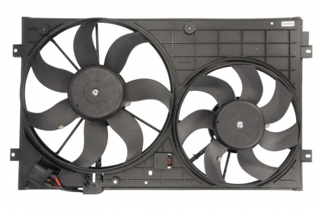 Ventilator radiator Dreapta/Stanga (cu carcasa) potrivit AUDI A1, A3; SEAT ALTEA, ALTEA XL, IBIZA IV, IBIZA IV SC, IBIZA IV ST, LEON, TOLEDO III; SKODA FABIA II, OCTAVIA I 1.2-3.6 08.00- [1]