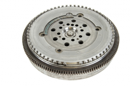 Volanta (240mm) potrivit MERCEDES C T-MODEL (S203), C (W203), CLK (C209), E T-MODEL (S211), E (W211) 2.7D 12.00-07.09 [1]
