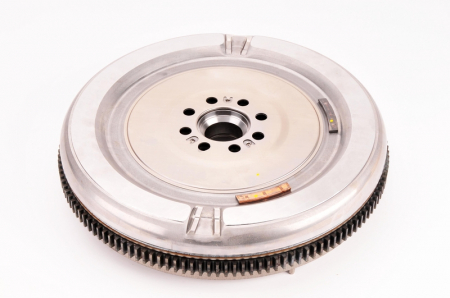 Volanta masa dubla (240mm, fara set suruburi; fara rulment presiune; cu disc ambreiaj) VW MULTIVAN V, TRANSPORTER V 2.5D intre 2003-2009 [3]
