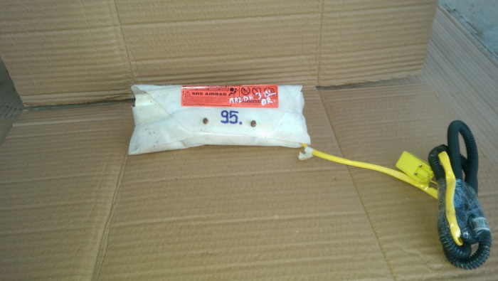 Airbag scaun fata dreapta pentru Mazda 3 BL, cod 611081200B [1]