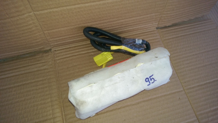 Airbag scaun fata dreapta pentru Mazda 3 BL, cod 611081200B [3]