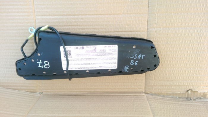Airbag scaun fata dreapta pentru Volkswagen Passat B6, cod 3C0880242 [1]