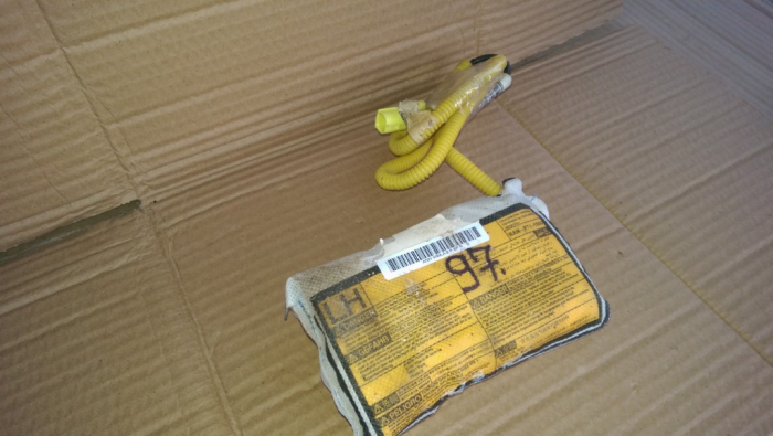 Airbag scaun fata stanga pentru Toyota Avensis T270 [2]