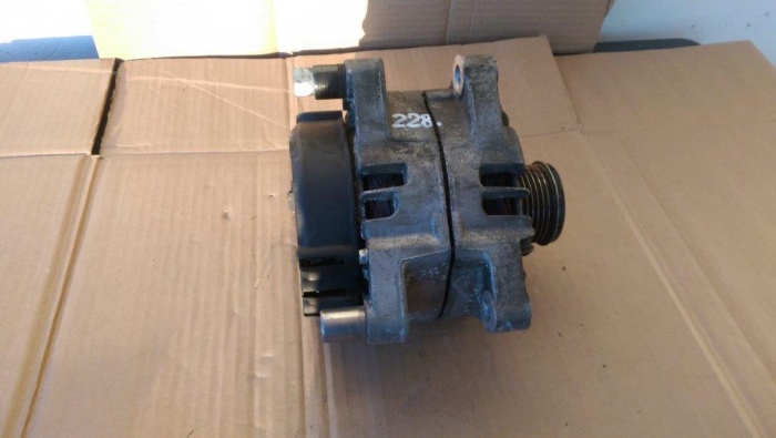 Alternator pentru Peugeot 407 , motorizare 2.0 diesel, cod 9661544880   ,   2543457A [1]