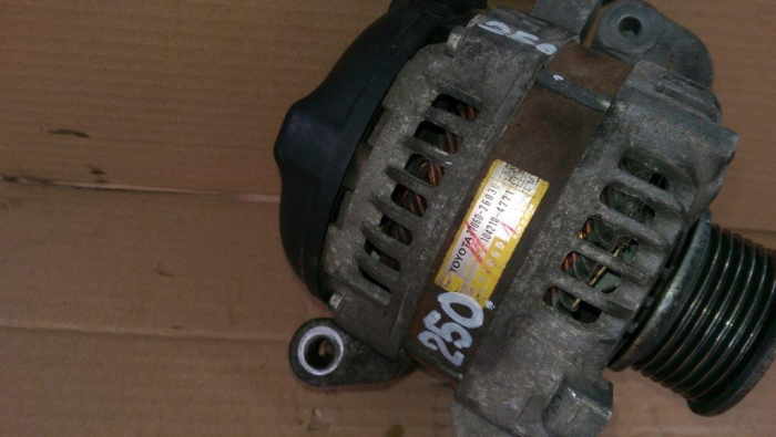 Alternator pentru Toyota Rav4 XA30, motorizare 2.2 diesel, cod 2706026030   ,   104210-4771 [2]