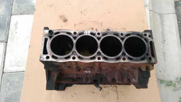 Bloc motor pentru Mercedes E-Class W211, motorizare 2.2 diesel, cod OM616 [2]