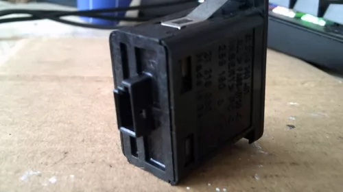 Butoane pentru BMW Seria 5 E39, cod 8360461 [2]