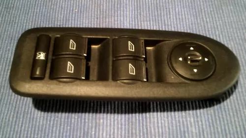 Butoane pentru Ford Kuga 1, cod 8M5T14A132AC [1]