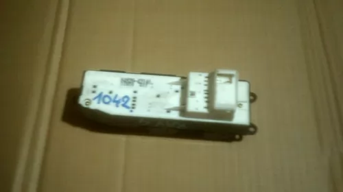Butoane pentru Toyota Rav-4 XA20, cod 84820-42140 [2]