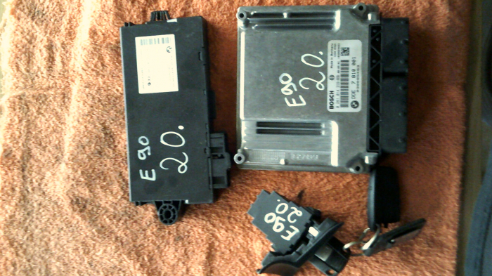 Calculator motor pentru BMW Seria 3 E90, motorizare 2.0 diesel, cod 0281014239, 5WK495130BR, DDE 7810001 [1]