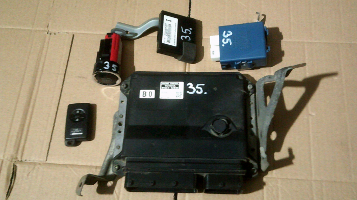 Calculator motor pentru Toyota AURIS E150, motorizare 2.0 diesel, cod 8966112B00, 175800-8021, 82730-12210 [1]