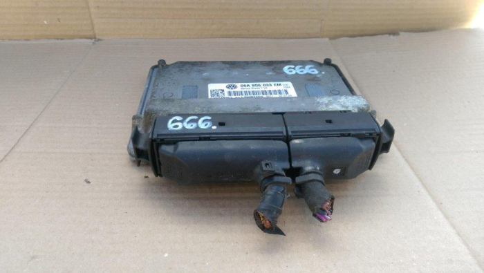 Calculator motor pentru Volkswagen Golf 5, motorizare 1.6 benzina, cod 06A906033EM   ,   5WP40267 [2]