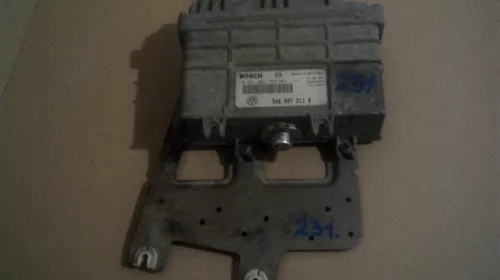 Calculator motor pentru Volkswagen Passat B4, motorizare 1.8 Benzina, cod 3A0907311B, 0261203788/789 [1]