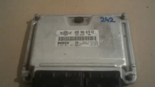 Calculator motor pentru Volkswagen Passat B5, motorizare 1.9 Diesel, cod 038906019KE, EDC15P, 0281011201 [1]