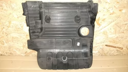 Capac motor pentru Smart Forfour 1, motorizare 1.5 benzina, cod A1350100067 [2]