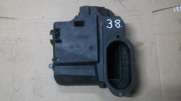 Carcasa / Bloc sigurante / relee pentru Audi a6 c5, motorizare 2.5 diesel, cod 8D2907355B [2]