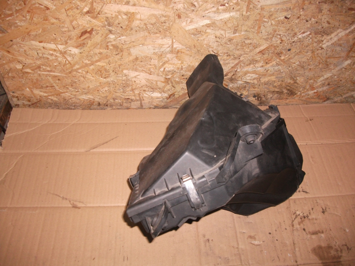 Carcasa filtru aer pentru BMW Seria 1 E87, motorizare 2.0 diesel, cod 779746005 [2]