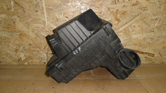 Carcasa filtru aer pentru Peugeot 407 , motorizare 2.0 diesel, cod 9644910780 [3]