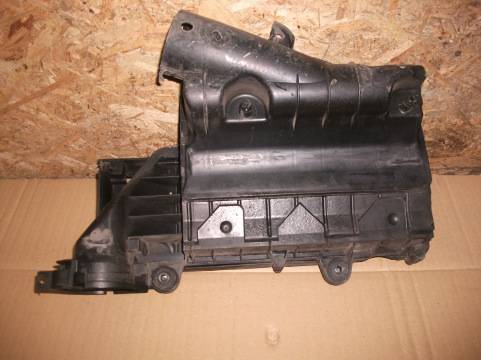 Carcasa filtru aer pentru Toyota aygo ab10, motorizare 1.4 diesel, cod 9647737680 [2]