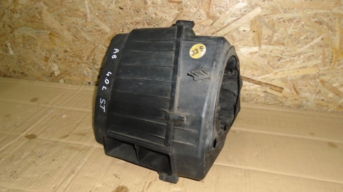 Carcasa filtru aer stanga pentru Audi A8 D3, motorizare 4.0 diesel, cod 4E0133823D [2]