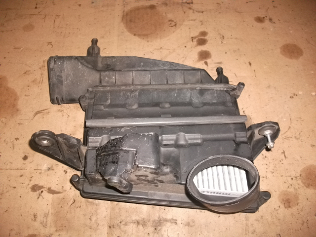 Carcasa filtru aer stanga pentru Mercedes E-class W211, motorizare 3.0 diesel, cod A6420901901 [2]