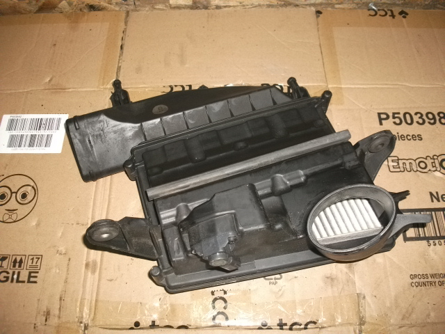 Carcasa filtru aer stanga pentru Mercedes M-class W164, motorizare 3.0 diesel, cod A6420940304 [2]