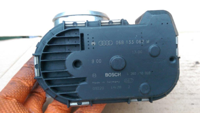 Clapeta acceleratie Audi A4 B6, Passat B5, 1.8 benzina, 06B133062M, 0280750009, an 2001-2004 [4]