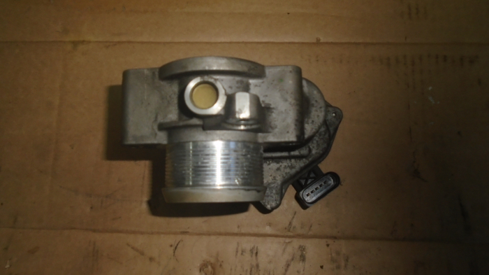 Clapeta acceleratie pentru Volkswagen Golf 6, motorizare 1.6 diesel, cod 03L128063J [3]