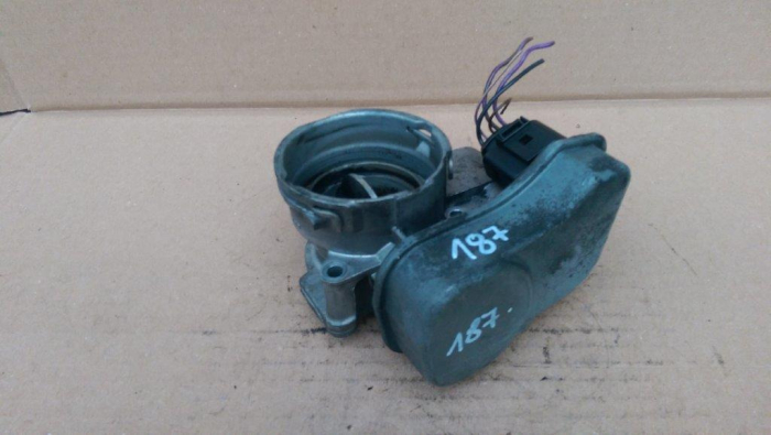 Clapeta acceleratie pentru Volkswagen Passat B6, motorizare 2.0 diesel, cod 03G128063B [3]