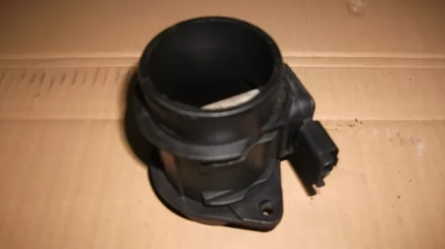 Debitmetru aer pentru Toyota Aygo AB10, motorizare 1.4 Diesel, cod 9647144080 [2]