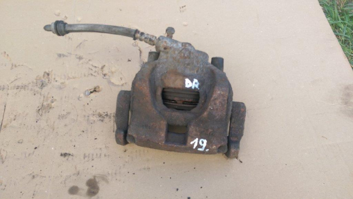 Etrier fata dreapta pentru Land Rover Freelander 2, motorizare 2.2 diesel [1]