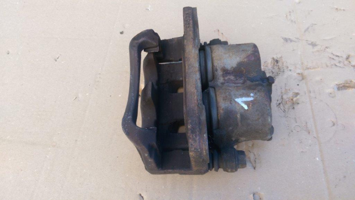 Etrier fata dreapta pentru Mazda CX7 ER, an de fabricatie 2006-2012, motorizare 2.3 benzina [3]