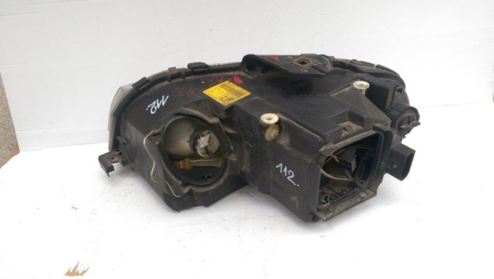 Far dreapta Audi A3 8P, 8P0941004L, an 2003-2009 [4]